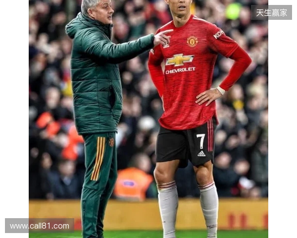 记者:因下赛季很大概率有欧冠踢,曼联想B费再至少留队1年